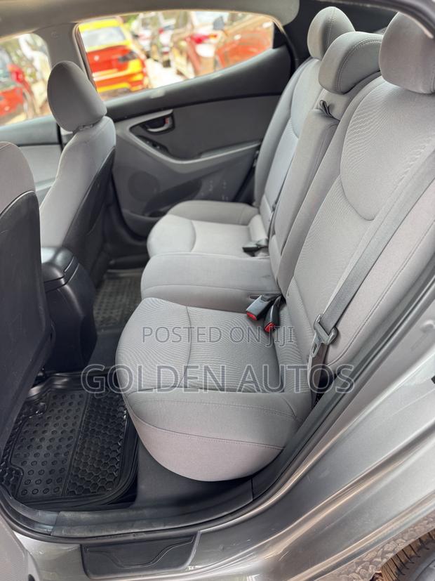 Hyundai Elantra Limited 4dr Sedan (1.8L 4cyl 6A) 2014 Gray