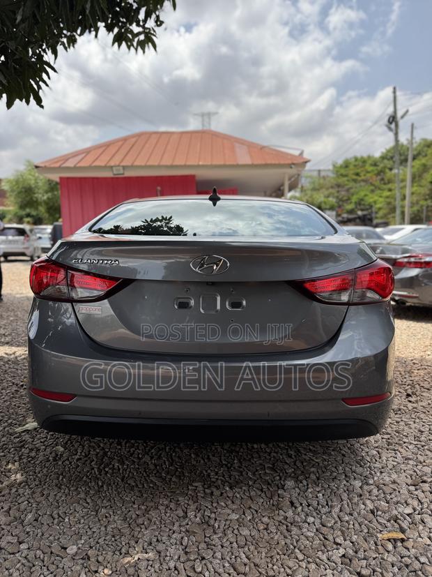 Hyundai Elantra Limited 4dr Sedan (1.8L 4cyl 6A) 2014 Gray