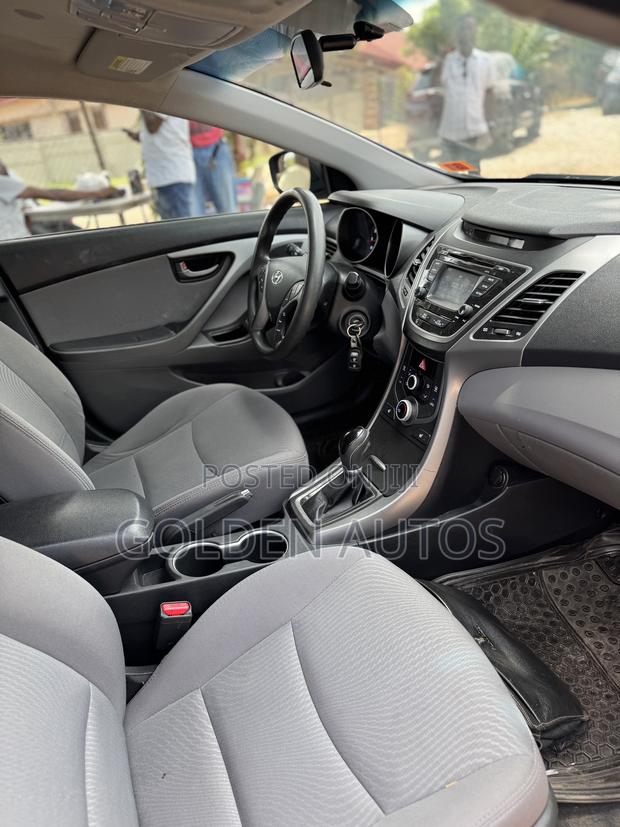 Hyundai Elantra Limited 4dr Sedan (1.8L 4cyl 6A) 2014 Gray