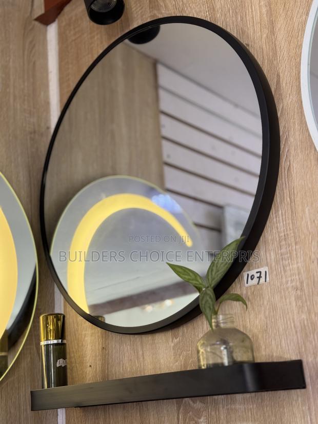 Mirror With Shelve · Photo 2