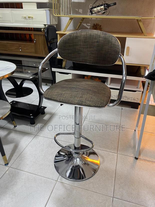 Island Stool · Photo 3