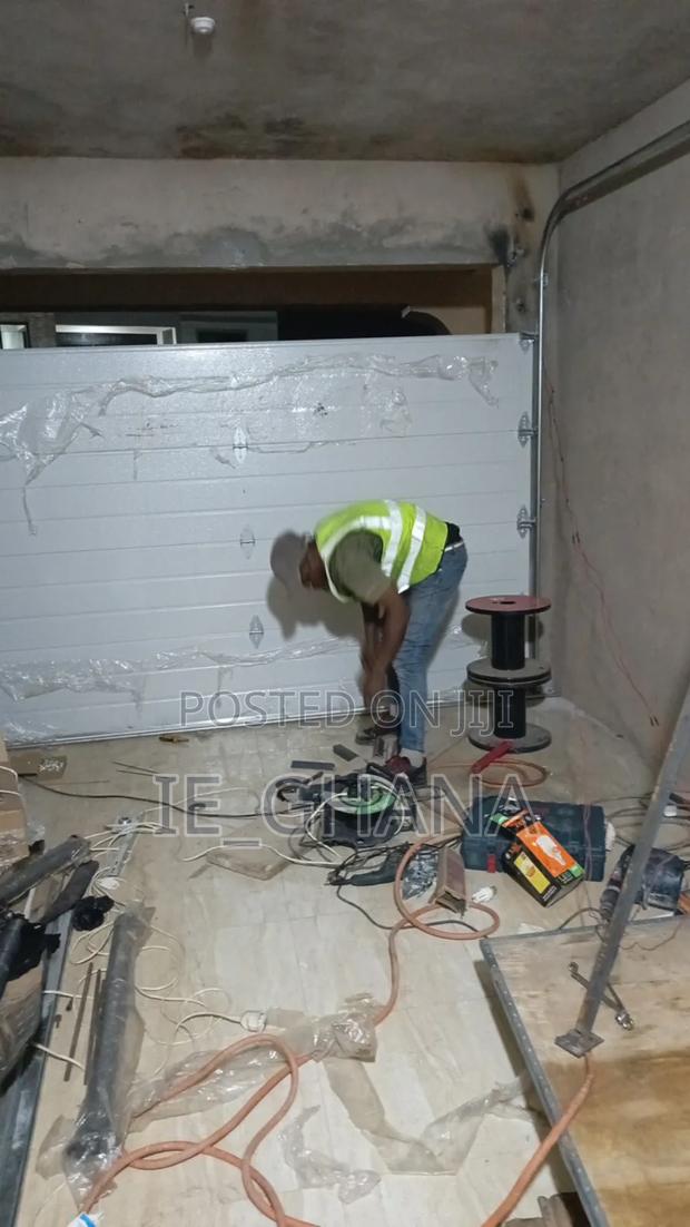 Garage Gate Installation photo 2