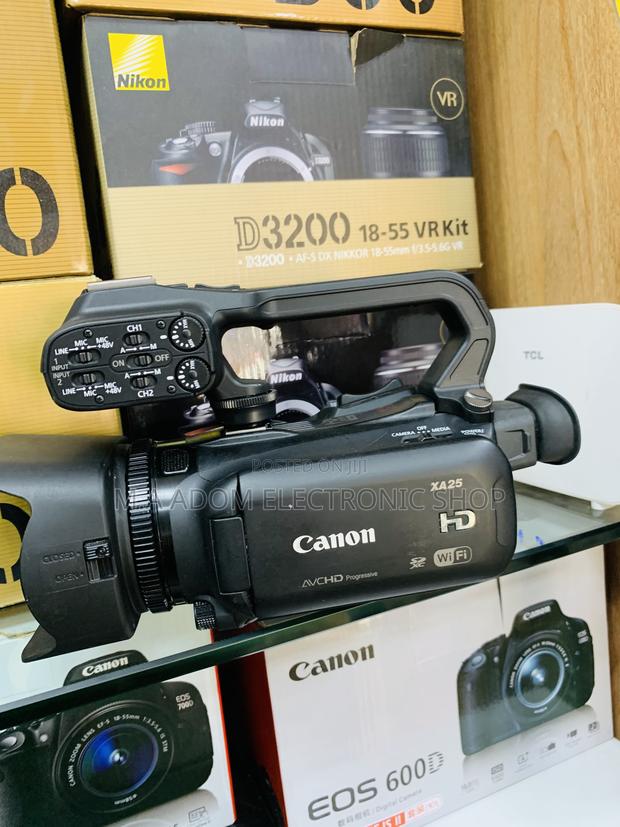 Professional Xa25 Video Camera · Photo 3