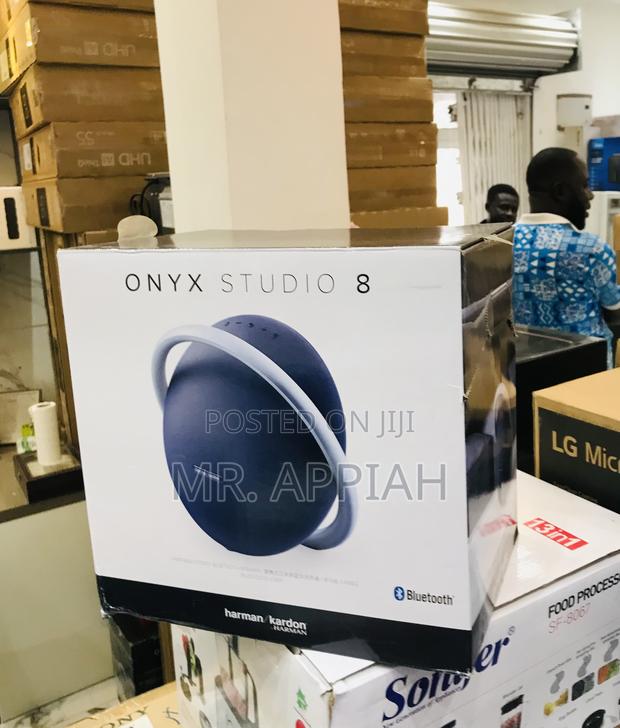 Check Out Classic Harman Kardon Onyx 8 Wireless Speaker. · Photo 2
