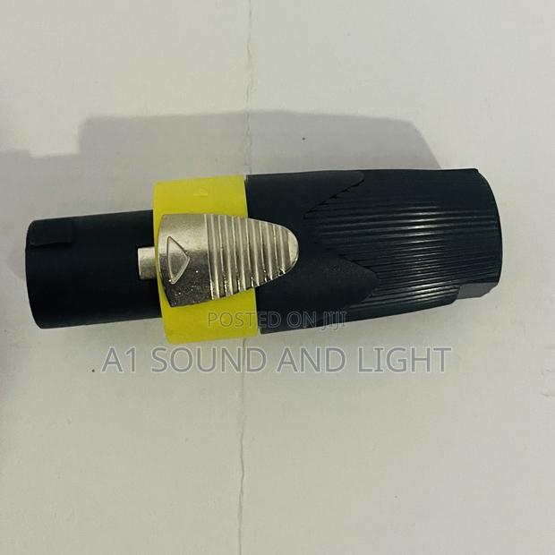 Speaker Plug [Speakon] · Photo 4