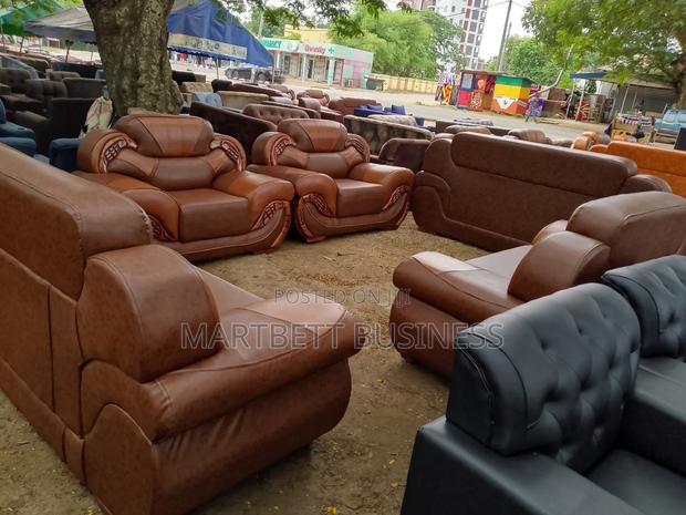 7 Seats Couch Or Sofa Furniture For Room · Photo 4