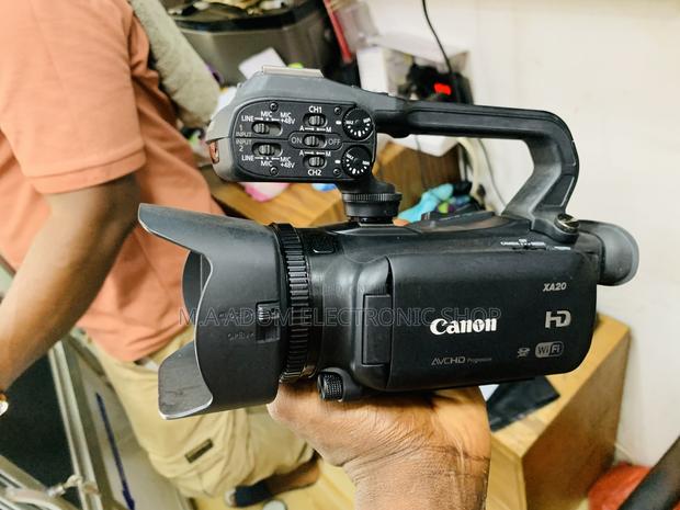 Check Out the New Canon Xa20 Camera · Photo 2