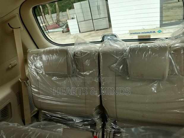 Toyota Land Cruiser Prado 2018 Silver photo 6