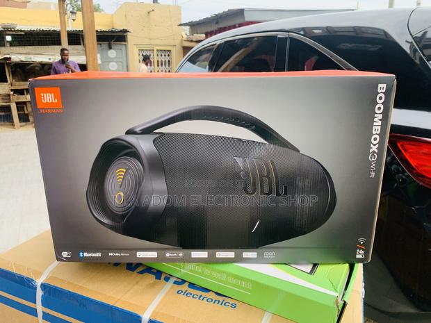 Apple Air Play Boombox 3 · Photo 2