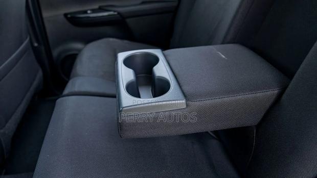 New Toyota Hilux 2023 Black photo 11
