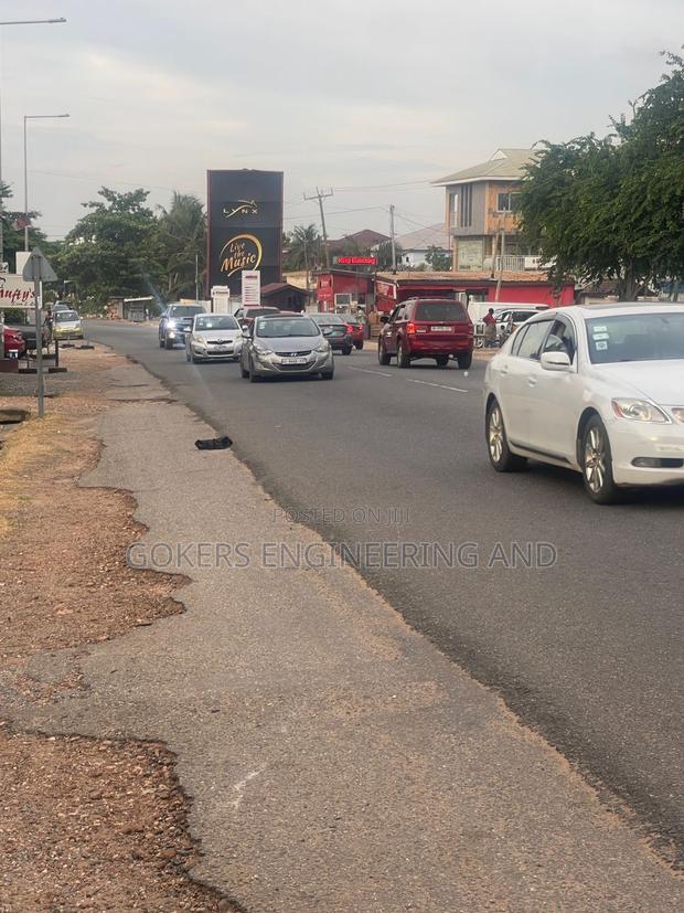 East Legon Papas Pizza Billboard Available for Rent · Photo 2