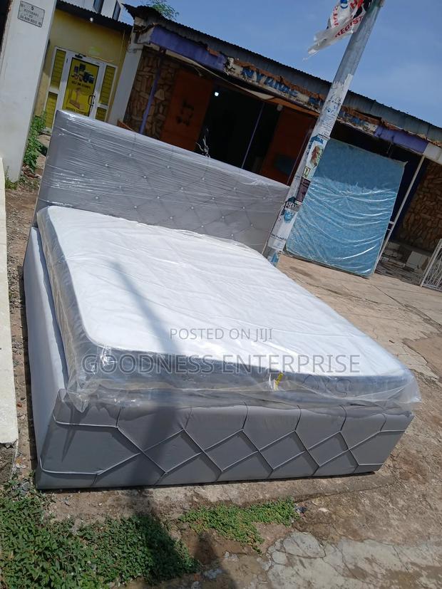 Queen Size Bed Frame With Mattress · Photo 2