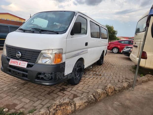 Nissan Caravan 2010 White