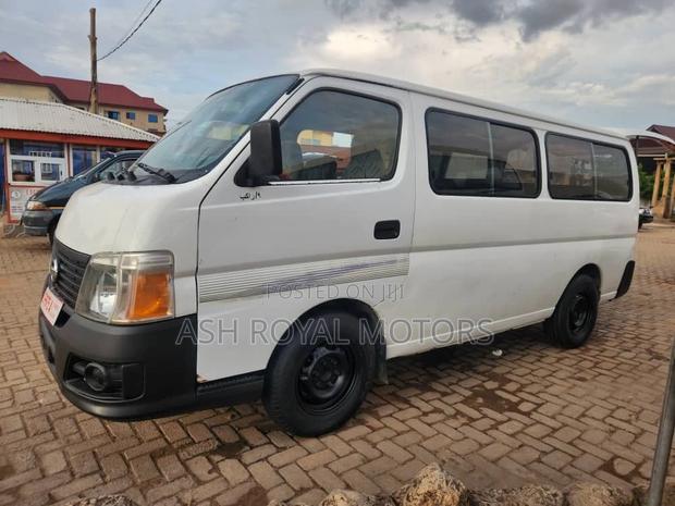 Nissan Caravan 2010 White