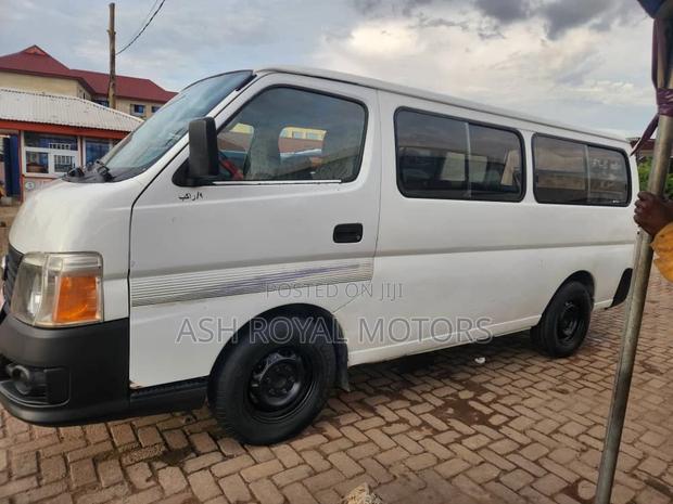 Nissan Caravan 2010 White