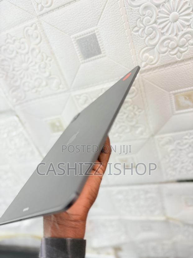Apple iPad Pro 13 (2024) 256 GB Gray photo 4