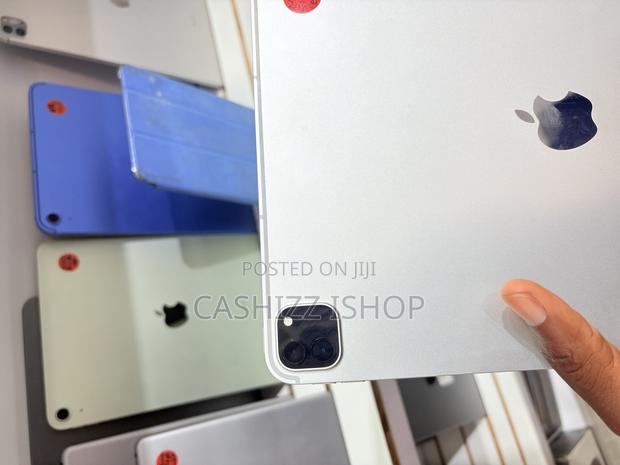 Apple iPad Pro 12.9 (2021) 512 GB Silver · Photo 4