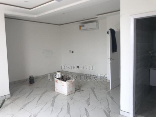 5bdrm House in Dansoman for sale · Photo 3