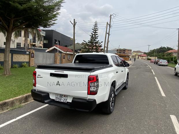 Mitsubishi L200 2023 White