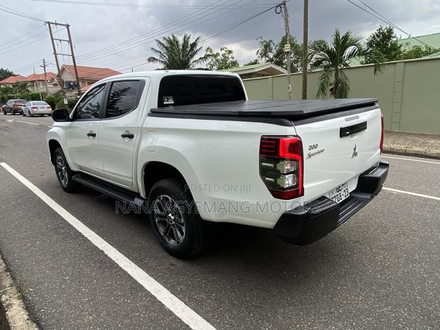 Mitsubishi L200 2023 White