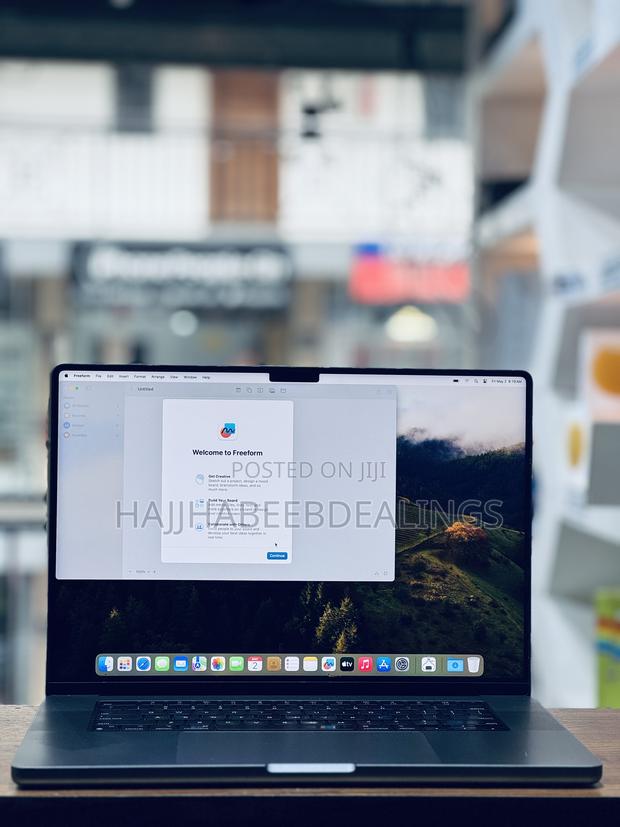 Laptop Apple MacBook Pro 2021 M1 16GB Apple M1 Pro SSD 512GB