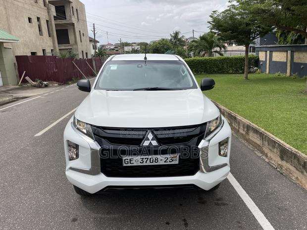 Mitsubishi L200 2023 White