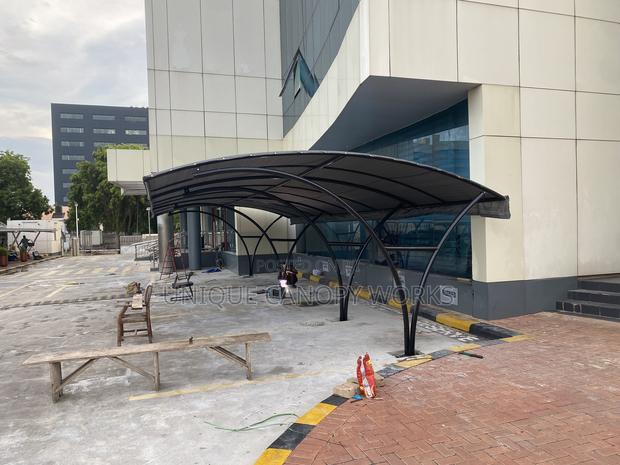 Y Carport for All Vehicles · Photo 4