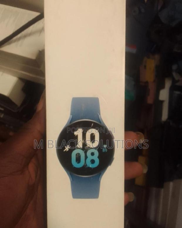 Samsung Galaxy Watch 5 Blue Smart Watch · Photo 4