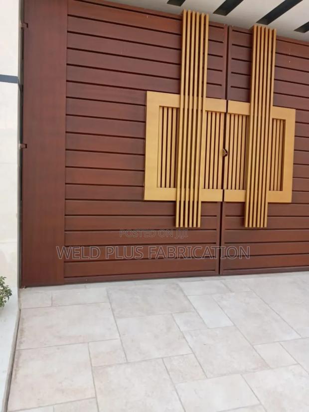 Fence Gate for Your Home · Photo 2