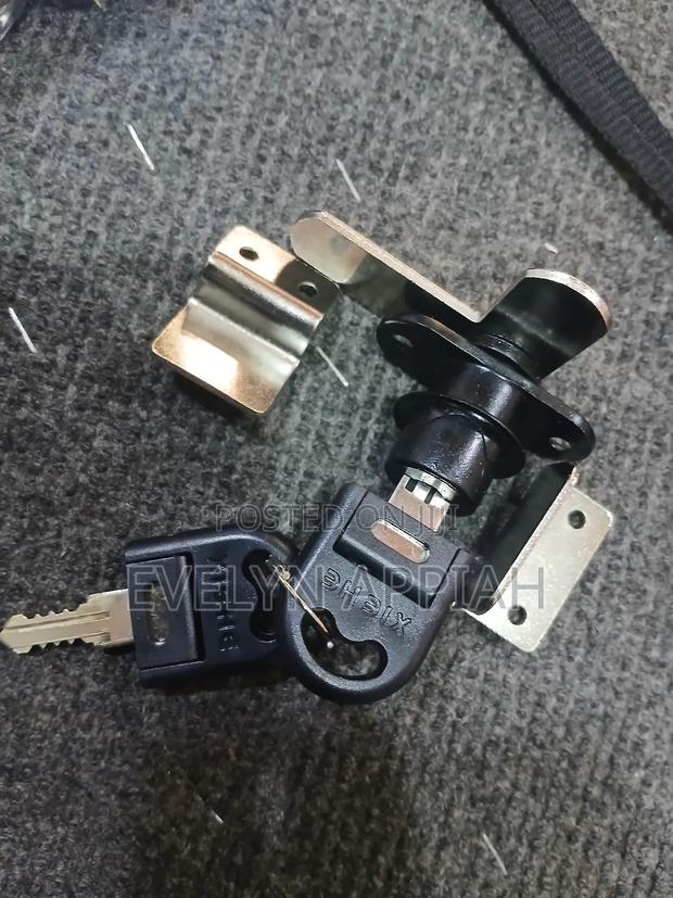 Cabinet Cam Lock photo 2