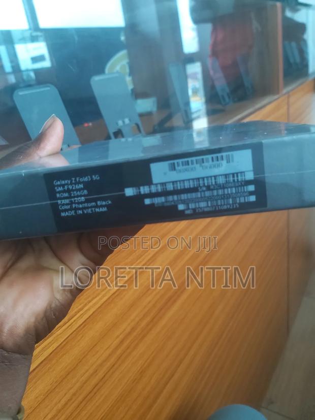 New Samsung Galaxy Z Fold 3 256 GB Black