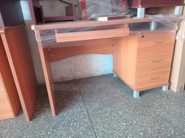 Luxurious 1.2m Office Table