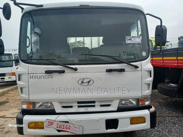 Hyundai 5ton Double Axles Medium Burkett · Photo 2