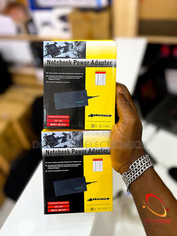 Universal Laptop Power Adapter · Photo 4