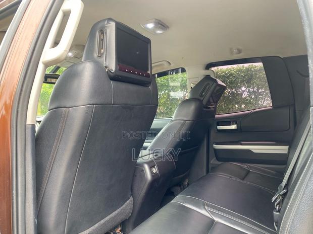 Toyota Tundra Limited 5.7L V8 4x4 Double Cab 6.6 ft. box 145.7 in. WB