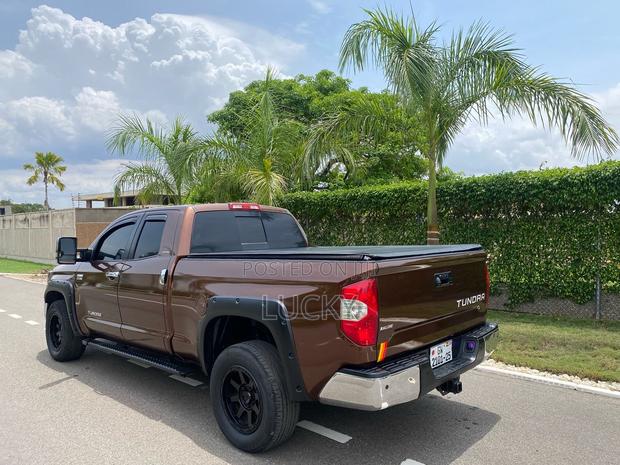 Toyota Tundra Limited 5.7L V8 4x4 Double Cab 6.6 ft. box 145.7 in. WB