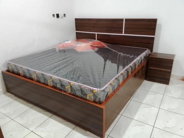 Queen Size Bed Frame With One Side Cabinet · Photo 2