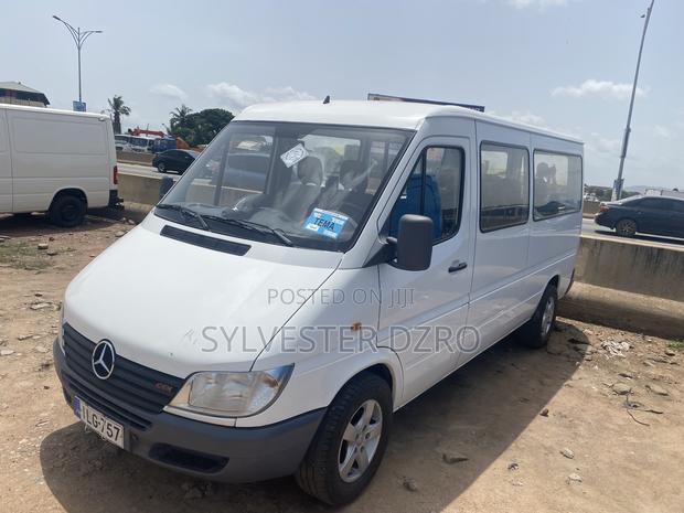 Mercedes-Benz Sprinter 2012 Blue