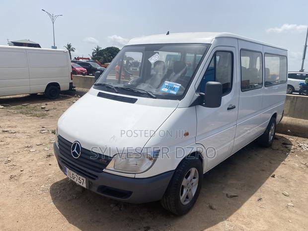 Mercedes-Benz Sprinter 2012 Blue