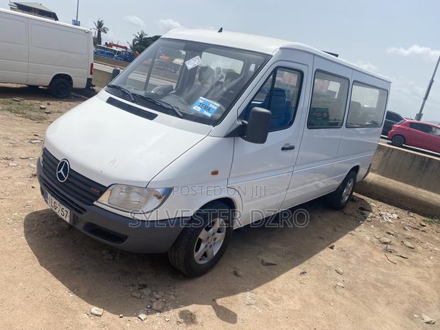 Mercedes-Benz Sprinter 2012 Blue