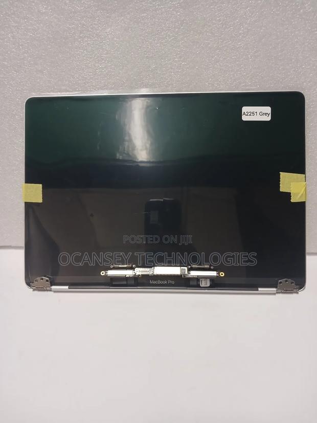 Apple Macbook Screen for A2251/ A1989/ A2289 (Grey / Silver ) · Photo 4