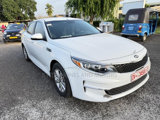 Kia Optima EX 2018 White photo 3