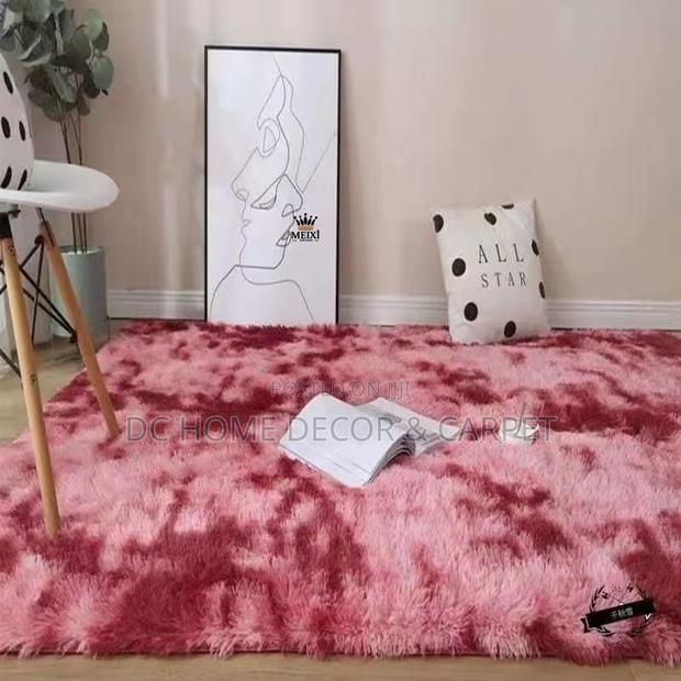 Fluffy Center Carpet photo 5