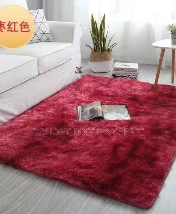 Fluffy Center Carpet photo 8
