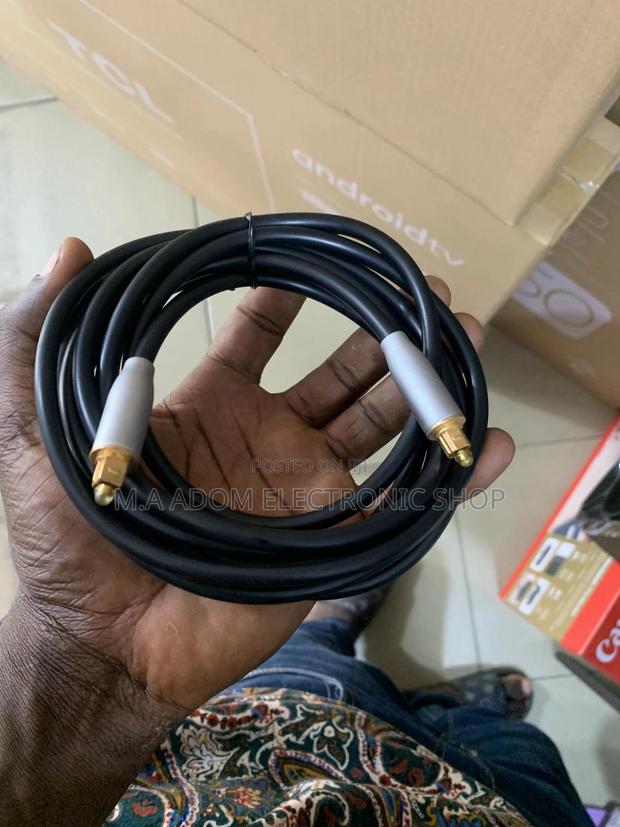 Optical Fiber Cable for Audio Devices · Photo 3