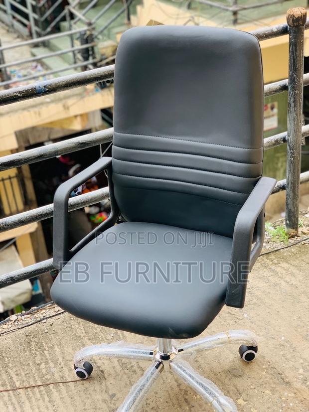PVC Leather Office Chair · Photo 2