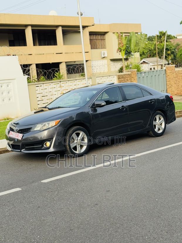 Toyota Camry SE 4dr Sedan (2.5L 4cyl 6A) 2014 Gray photo 6