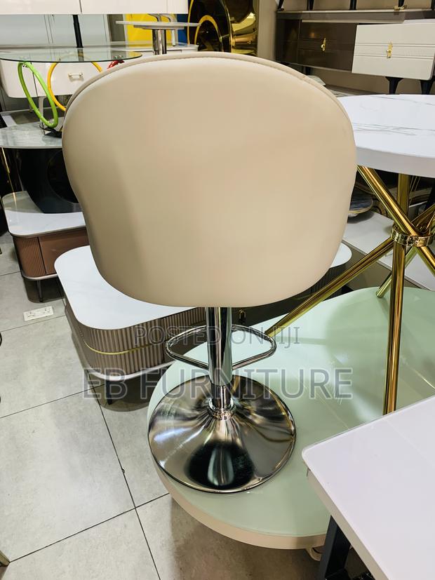Counter Chair · Photo 4