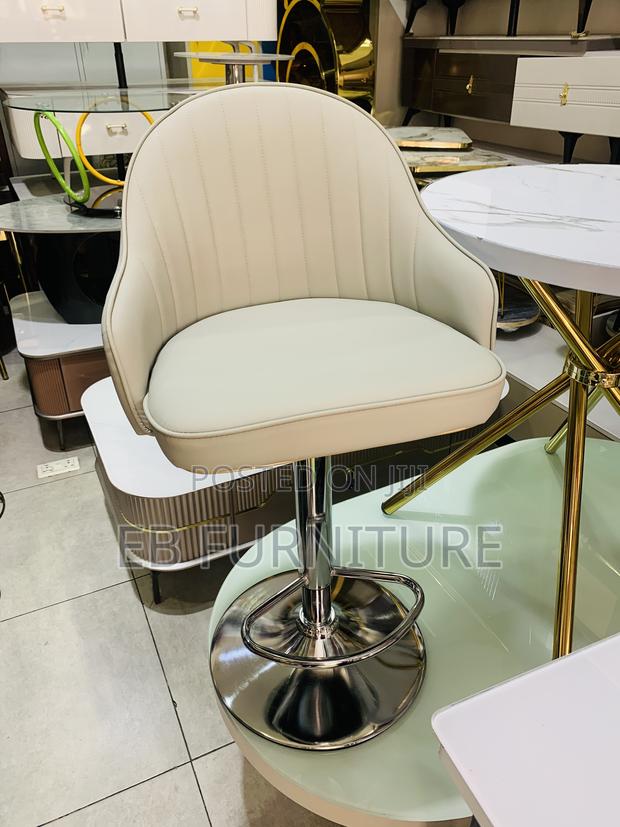 Counter Chair · Photo 3