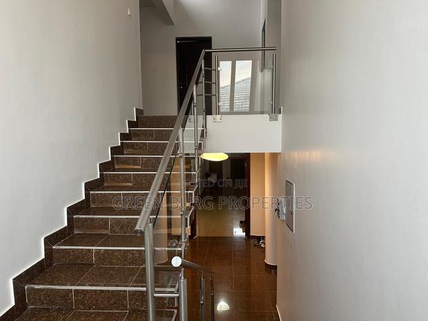 4bdrm House in East Legon for rent photo 8